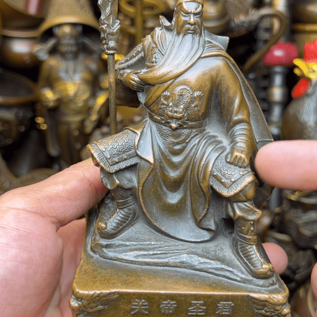 做工精良的铜器摆件