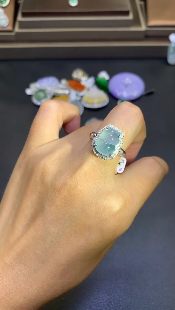 【闪购商品】翡翠戒指18K金镶嵌翡翠
