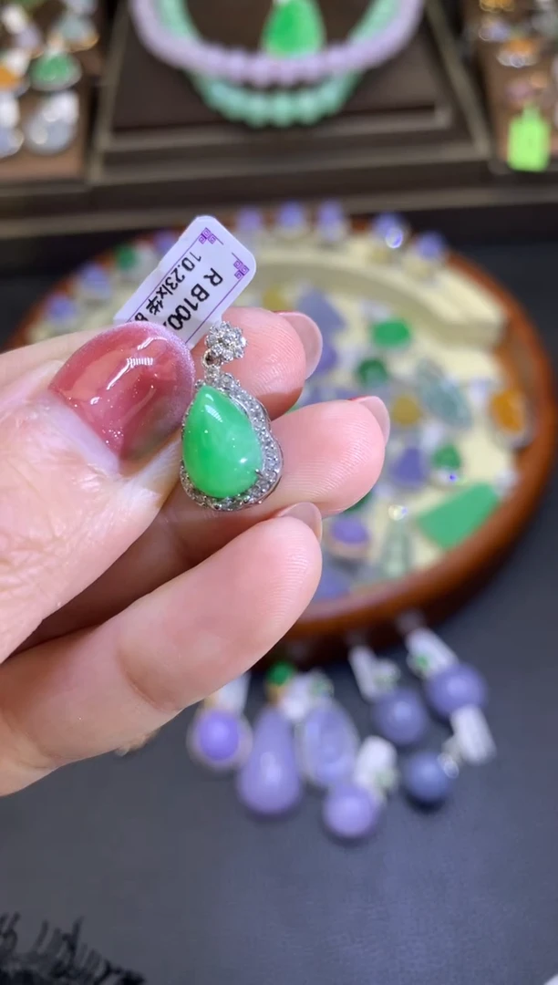 【闪购商品】翡翠吊坠(不含链)银S925镶嵌翡翠多样性发货