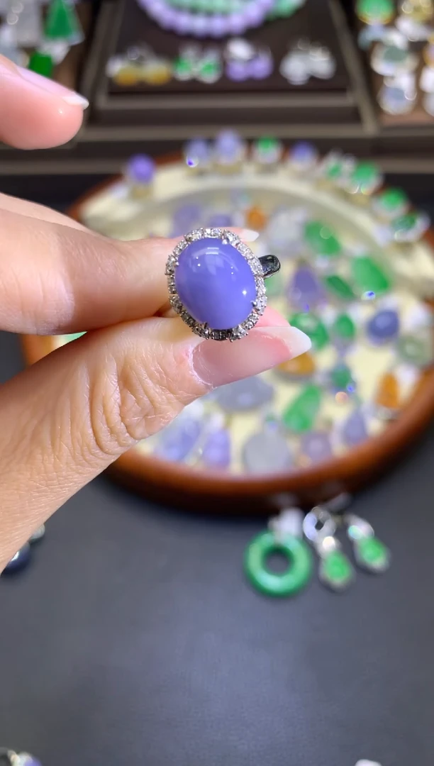 【闪购商品】翡翠颈饰18K金镶嵌翡翠