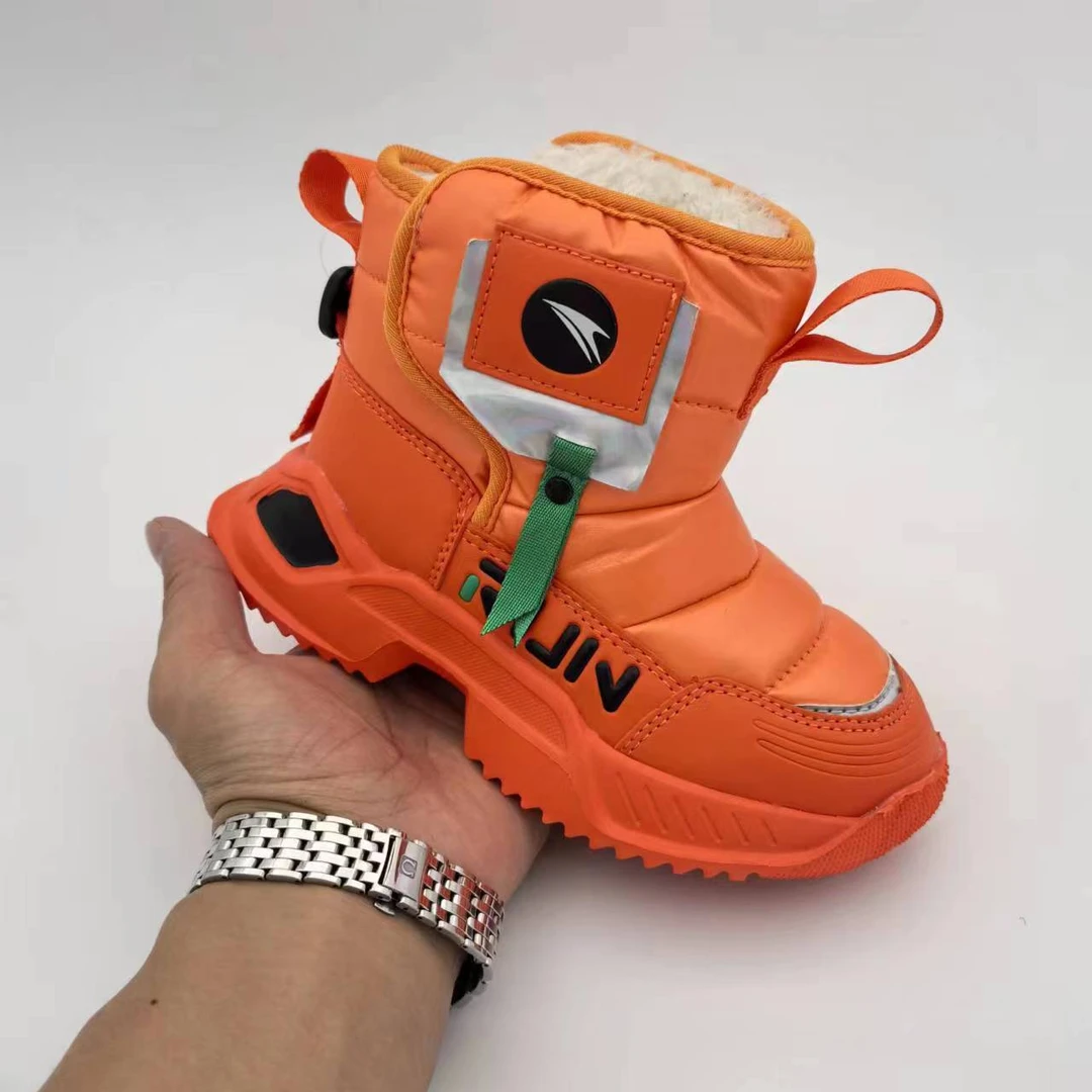 品牌儿童库存少量雪地鞋27-40码