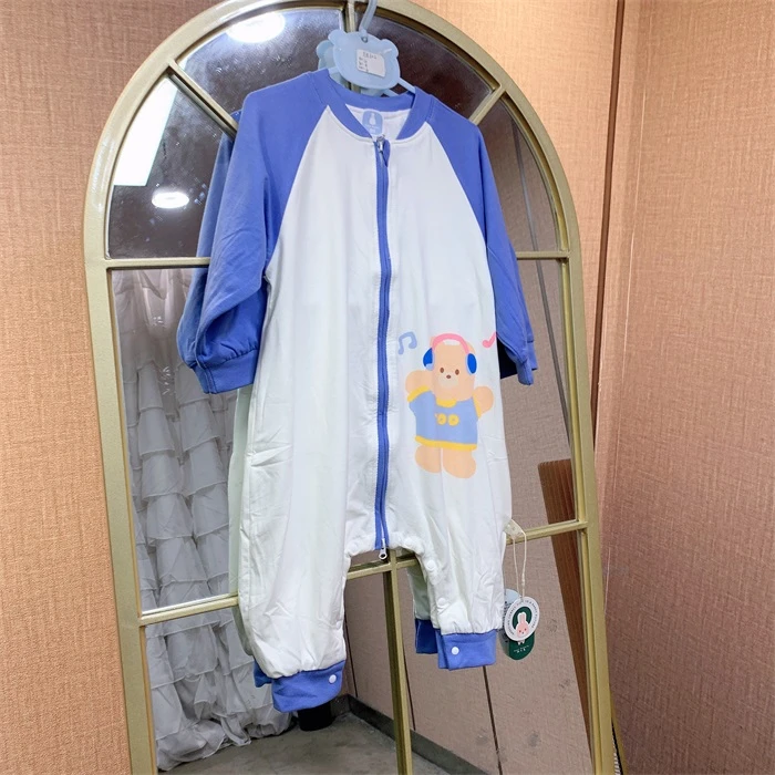 EB602  宝宝蓝色白色拼接双层棉分腿睡袋