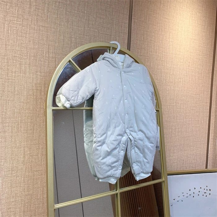 AV056   宝宝色夹棉连体衣