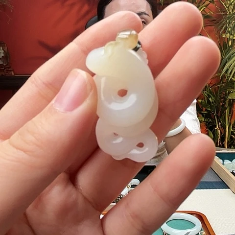 和田玉颈饰未镶嵌