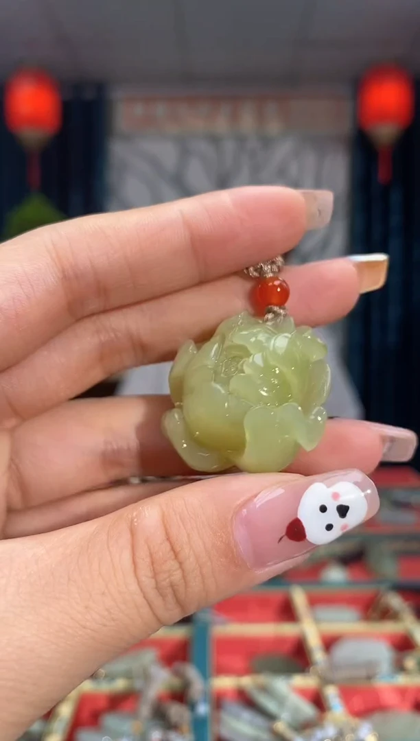 【闪购商品】和田玉挂件未镶嵌牡丹花