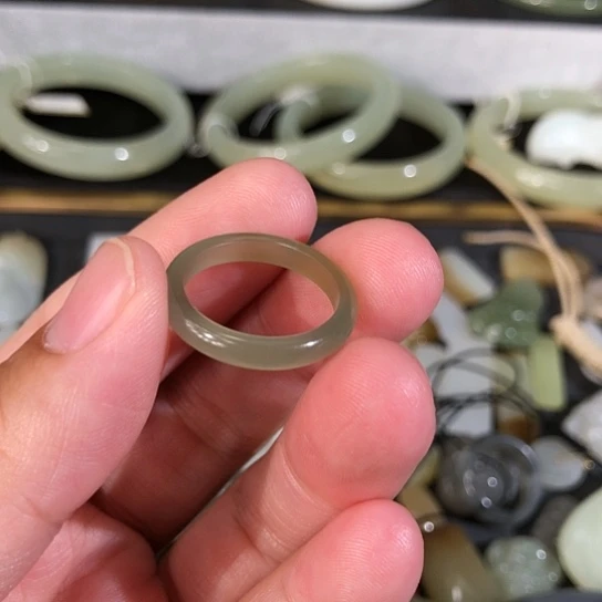 和田玉戒指未镶嵌