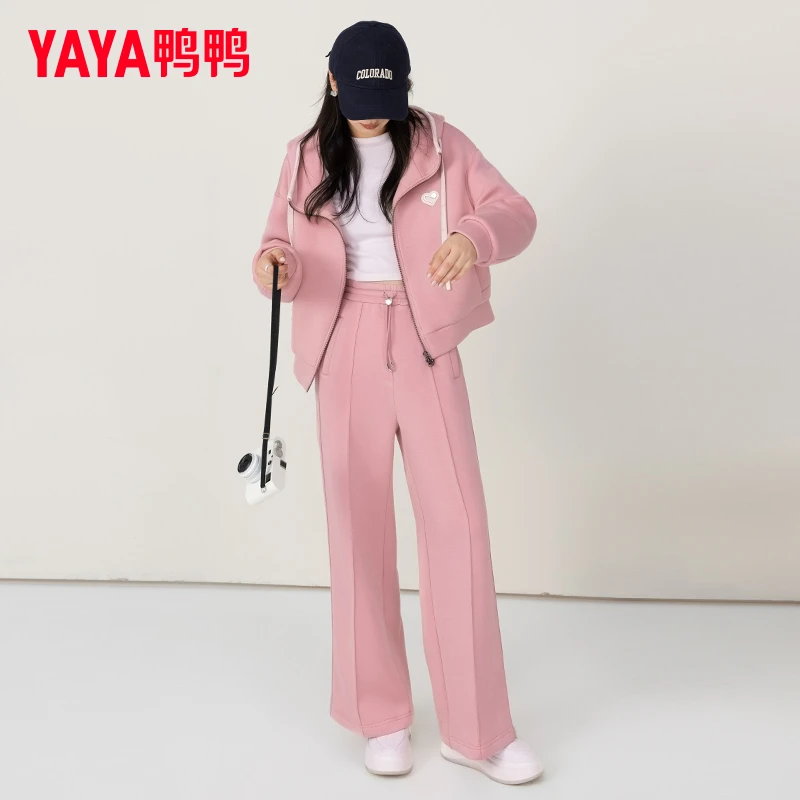 YAYA/鸭鸭2024新款羽绒两件套美式休闲时尚春秋运动风连帽帽衫女