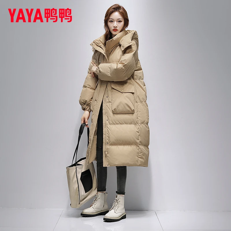 YAYA/鸭鸭品牌时尚长款羽绒服女2024年冬季新款连帽过膝收腰外套