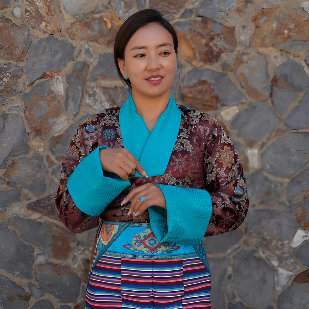 民族服装缎面藏袍拉萨服四季款民族风藏式女款传统好看更美丽