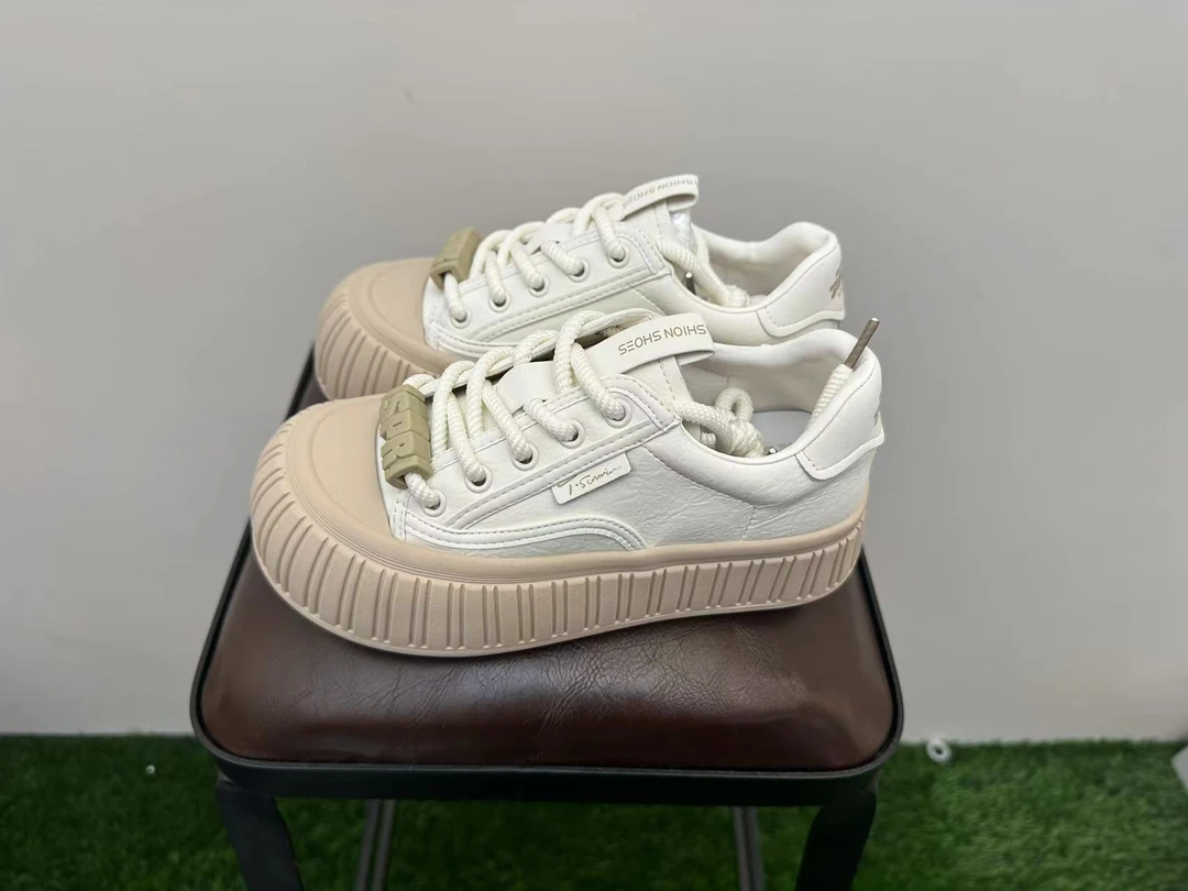 2024新款厚底全皮休闲百搭舒适面包鞋板鞋337