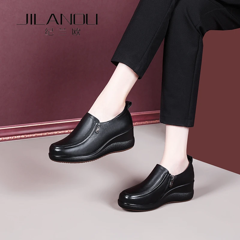 厚底复古皮鞋女2025春秋新款软底头层牛皮妈妈鞋坡跟真皮女鞋百搭