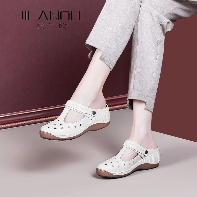 软底软面真皮女鞋2025夏季新款镂空包头拖鞋厚底半拖女中年妈妈鞋