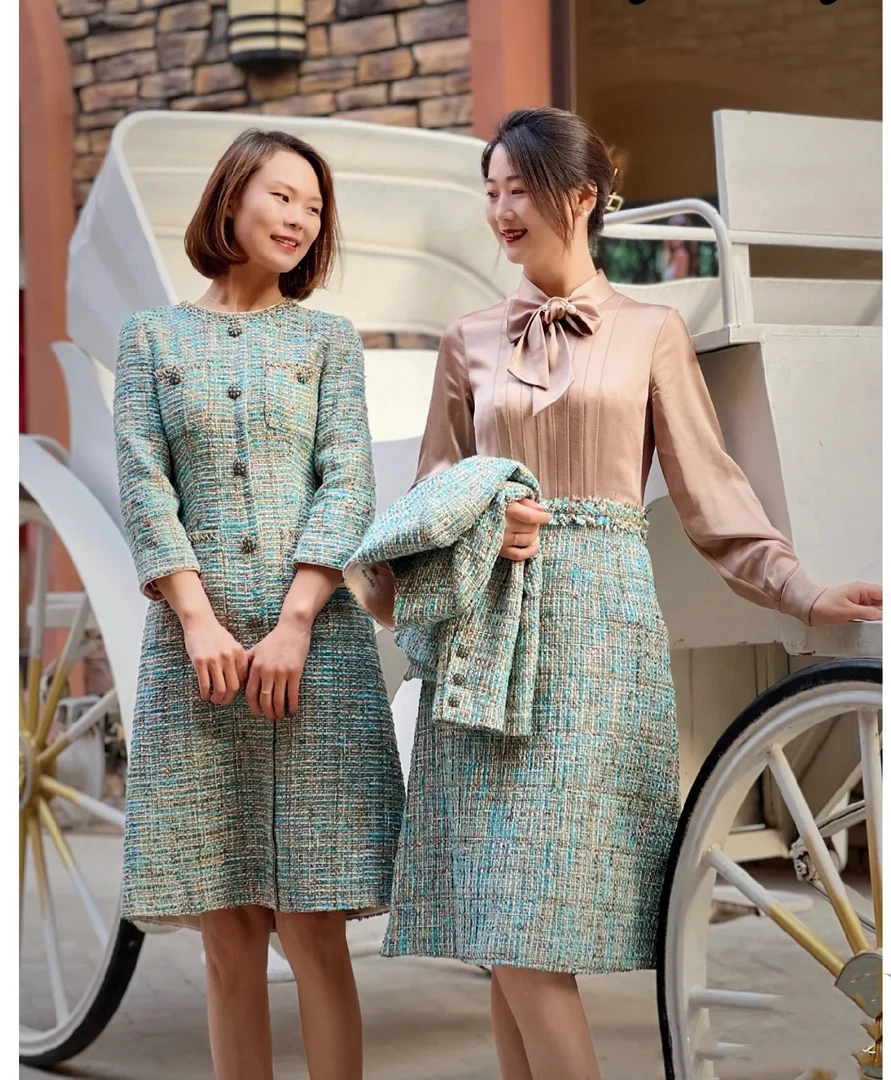 2024年新款宝蓝时尚小香风中款纽扣法式复古收腰连衣裙