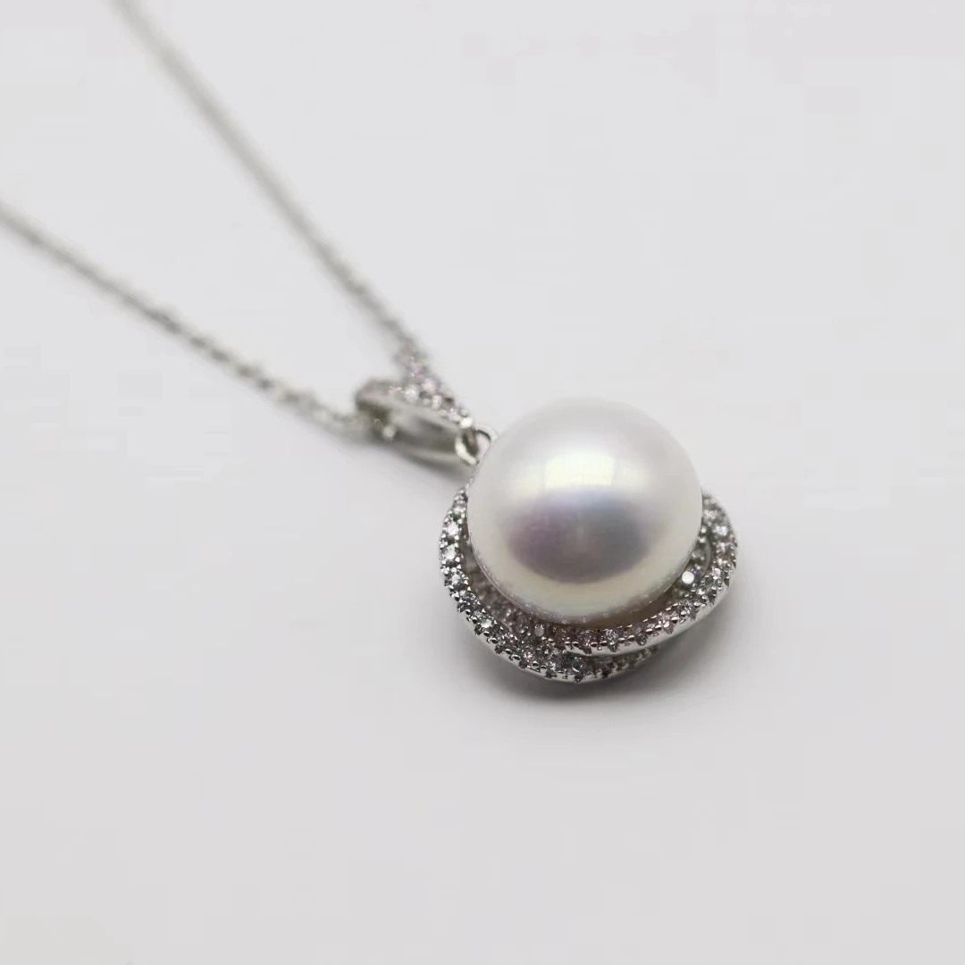 78  三生三世白色珍珠吊坠