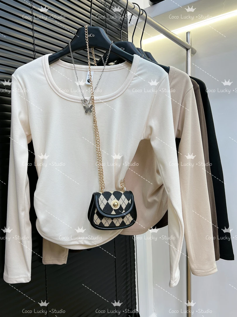 [现货磨毛]秋冬侧边褶皱设计磨毛加绒T恤女百搭显瘦长袖打底上衣