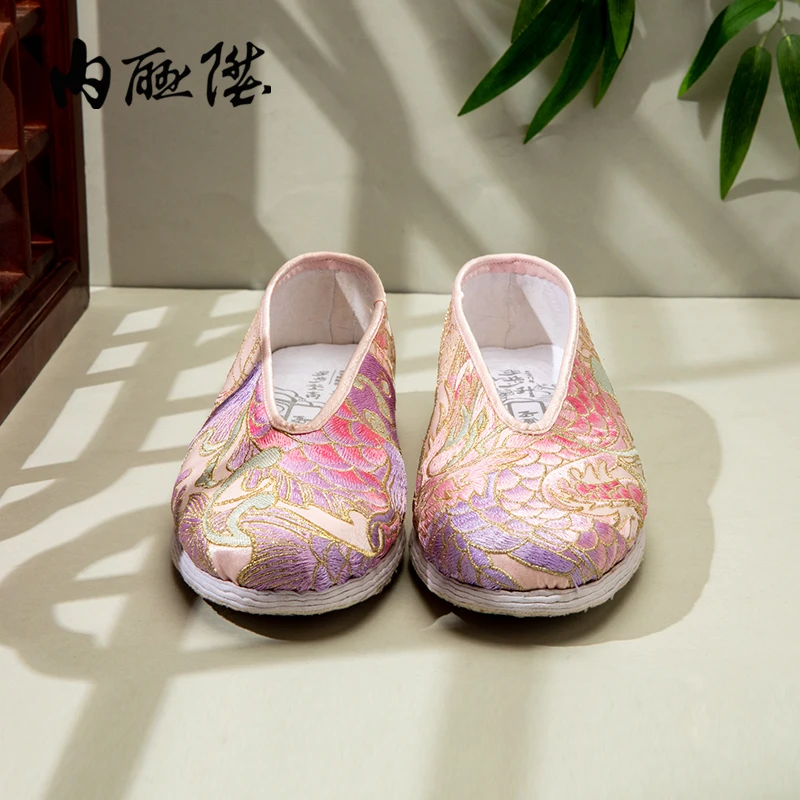 内联升8693A春季新品手工千层底女鱼跃龙门绣花小元布鞋