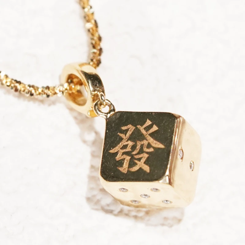 18k金钻石“发财”小骰子时尚吊坠（不含链）