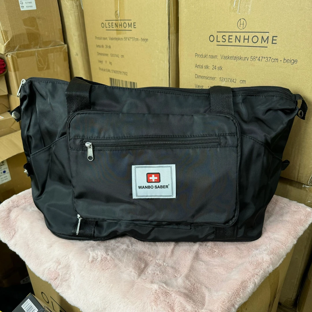 黑色简约便携旅行包53*42*22