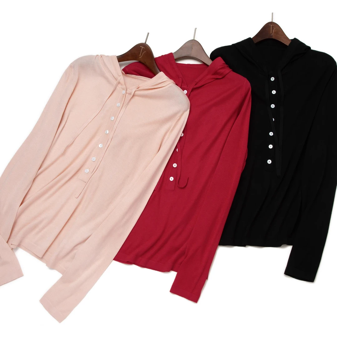 LEMAER乐玛尔 法国客户CASHMERE&SILK连帽半开扣设计丝羊绒套衫