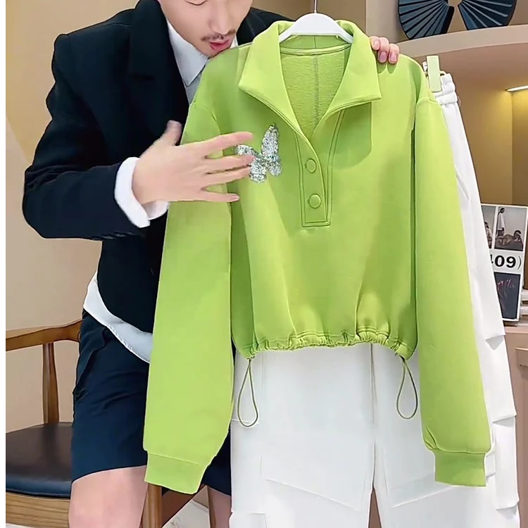 韩版新款设计感休闲半开领绿色卫衣女蝴蝶印花宽松短款纽扣上衣女