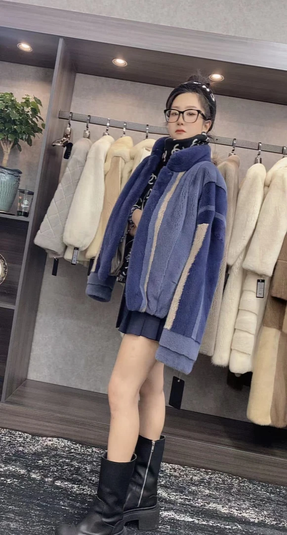 1号-2024新款秋冬时尚气质休闲保暖貂皮宽松好穿搭设计师女装外套
