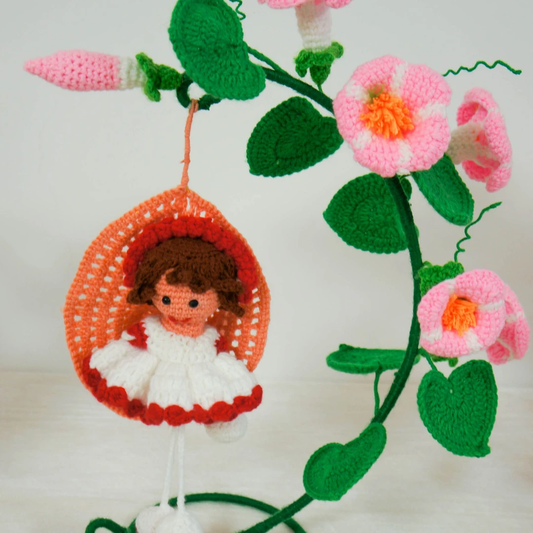 手工编织摆件童趣女孩吊篮