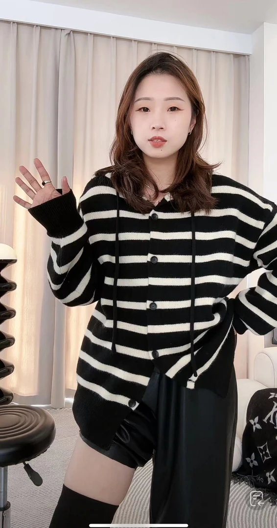 仓美美精选-连帽毛衣开衫