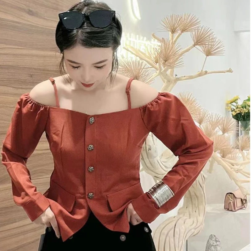 南方姑娘 | 设计感露肩气质款吊带 9687