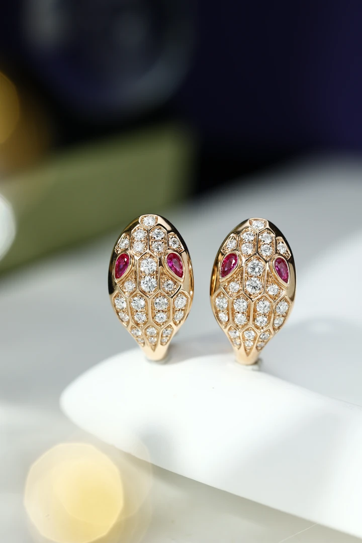 18k金钻石蟒蛇耳拍