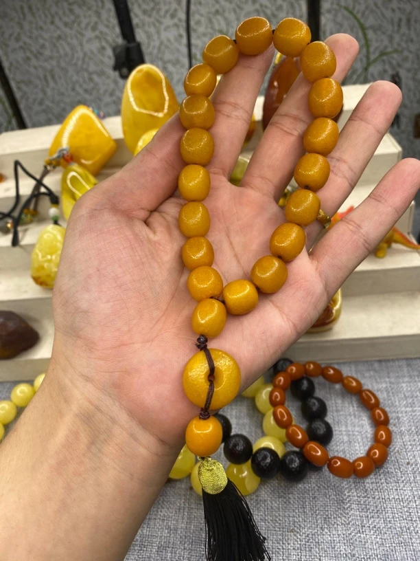 精品蜜蜡手持把件