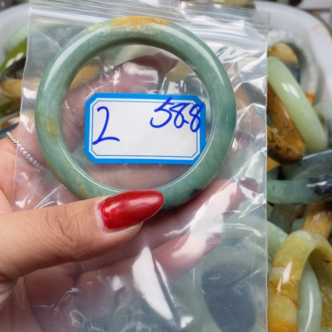 【闪购商品】蛇纹石玉手镯未镶嵌鸿*