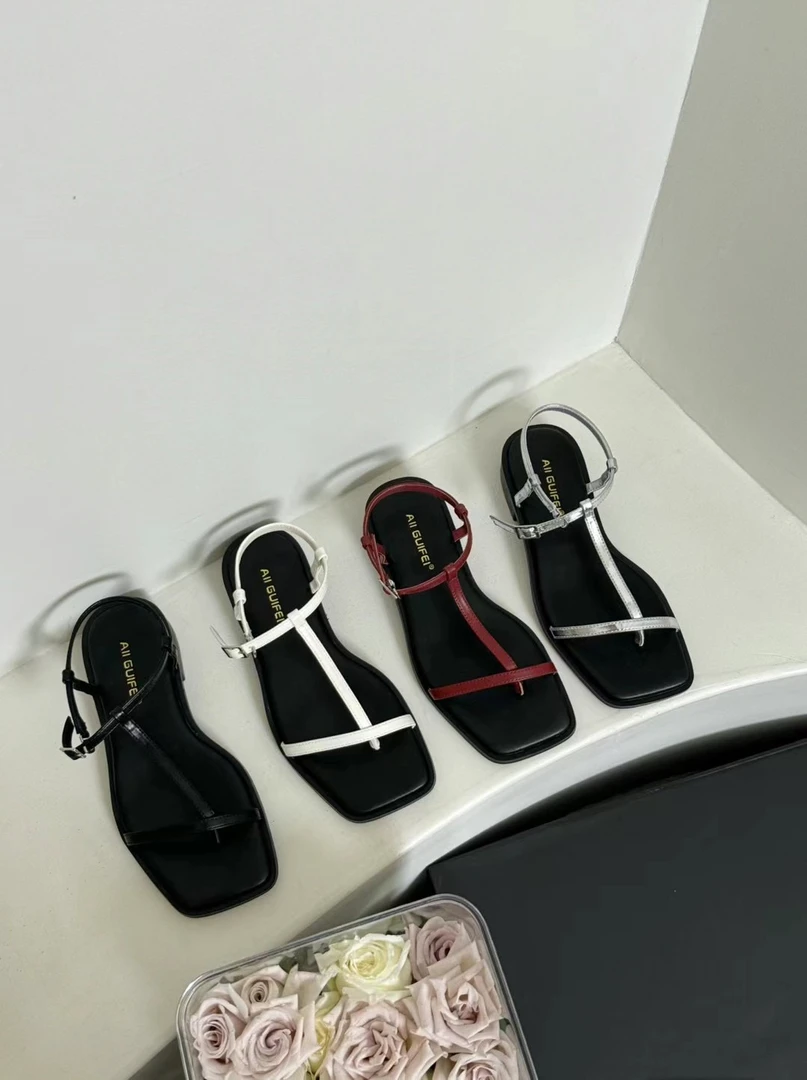 A663-5夏季百搭时尚一字带凉鞋平底方头露趾沙滩鞋韩版舒适黑色