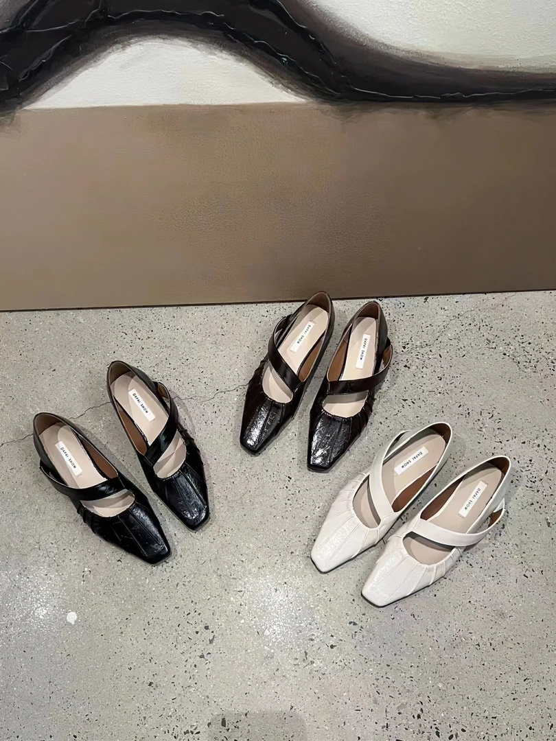 A180-5新品百搭单鞋软底浅口低跟女鞋跟鞋法式简约气质十三行女鞋