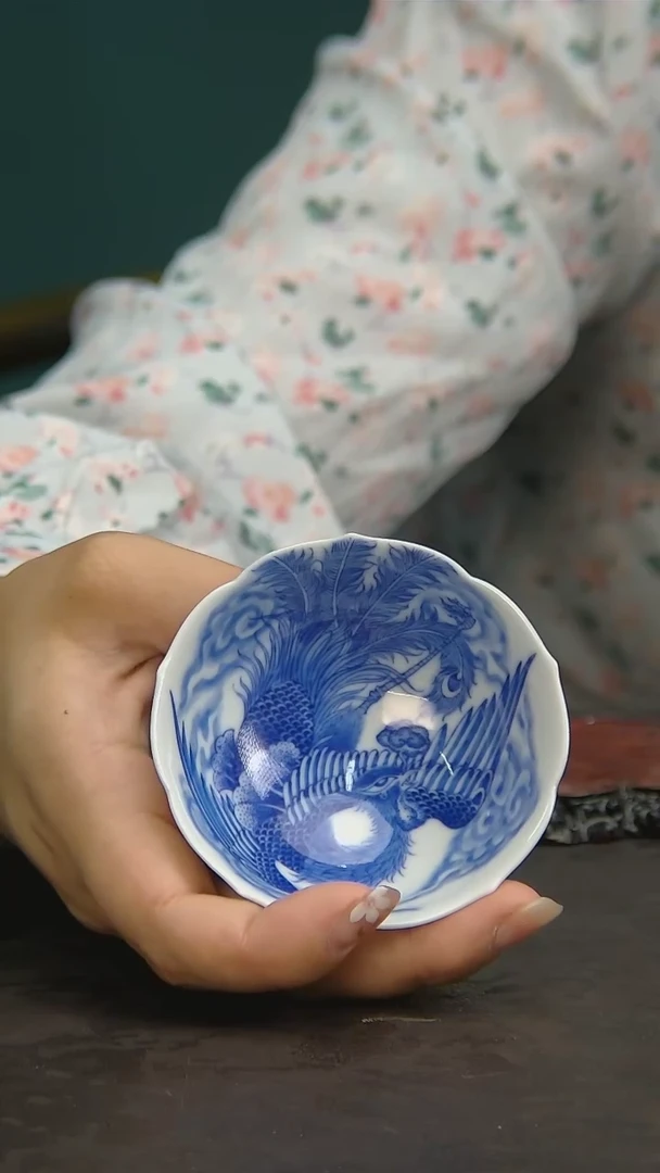 【闪购商品】青花手绘凤凰高足杯