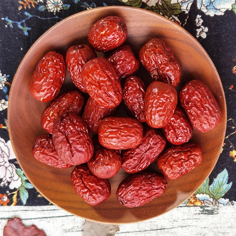 红枣大枣小灰枣500克，不是那种很大种类，是比较甜比较紧致肉的品