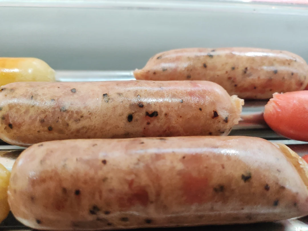 现烤黑胡椒纯肉肠