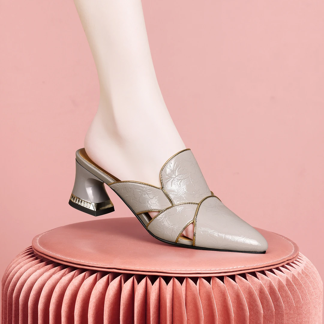 梵芮诗2024夏季新款尖头镂空透气外穿时尚优雅粗跟女凉拖鞋-Y156