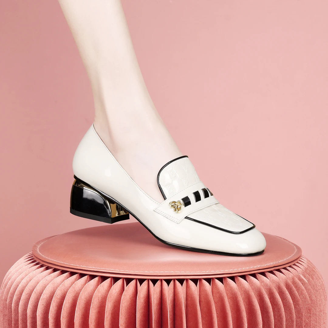 梵芮诗2024年春季新款方头时尚百搭显瘦纯色粗跟低跟单鞋-J0612