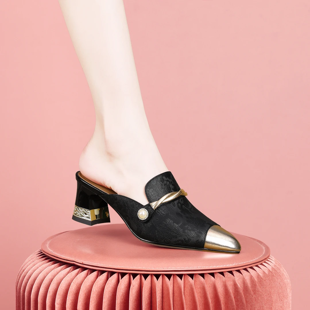 梵芮诗2024夏季新款尖头新中式软面时尚外穿国风粗跟凉拖鞋-J0670