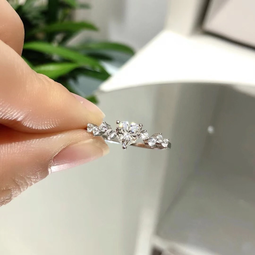 925银莫桑石戒指 【悸动女戒 】0.5克拉精致款时尚款情侣结婚对戒