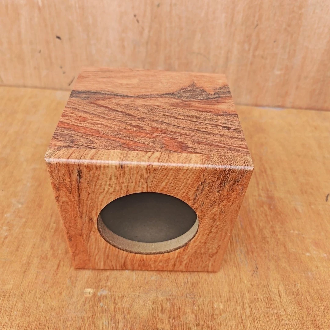 99新  处理外观有瑕疵4寸音箱壳4寸喇叭喇叭外壳一个的价。