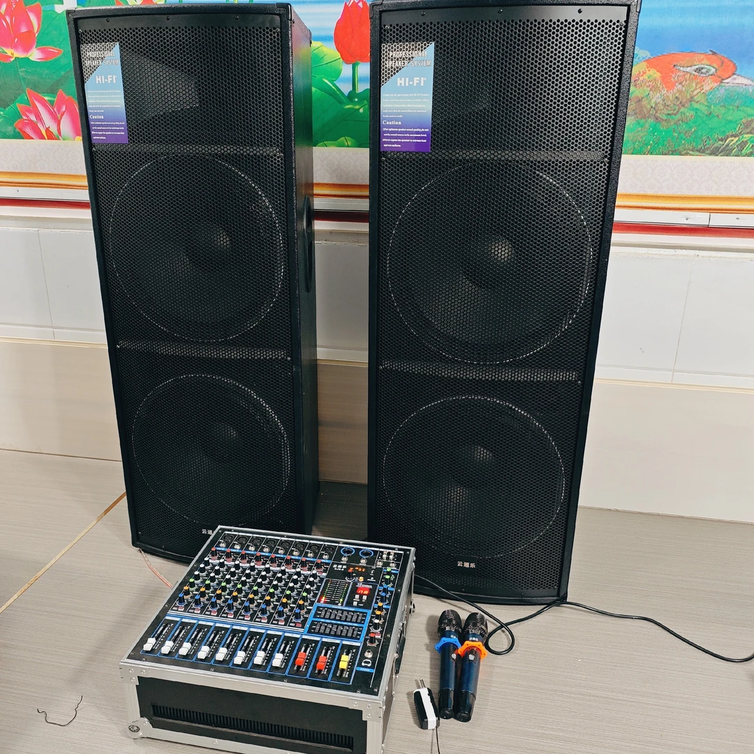 准新品  工厂全新一套的价格双15+8路调音台，加无线话筒一对