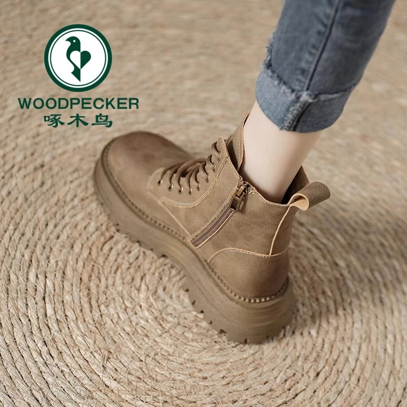 达芙妮旗下鞋柜三福啄木鸟厚底马丁靴秋季2025新款短筒系带英伦风