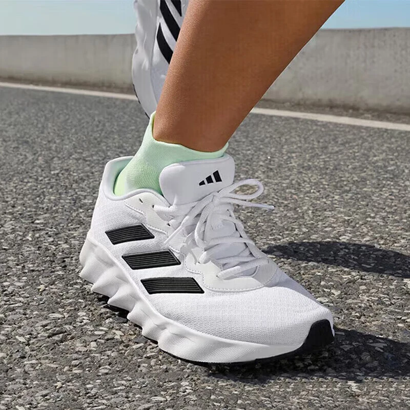 Adidas/阿迪达斯春夏新款男女休闲运动训练跑步鞋ID5252