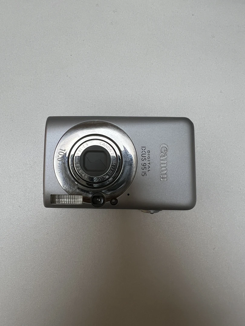 9新 Canon/佳能 佳能IXUS95IS数码相机银色学生便携