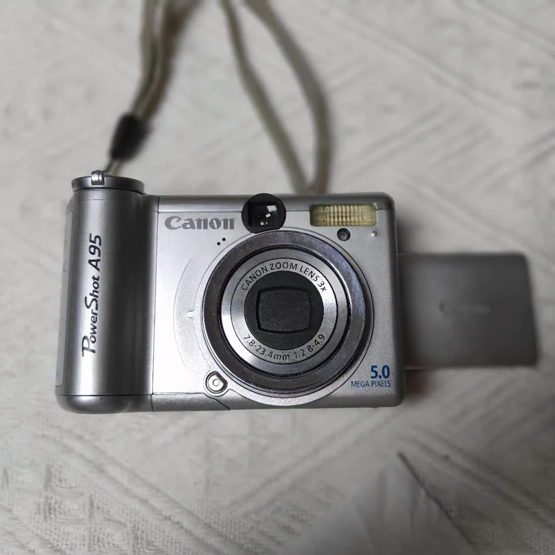 90新 Canon/佳能 PowerShot A95 银色 自拍 随身 便携 学生摄影