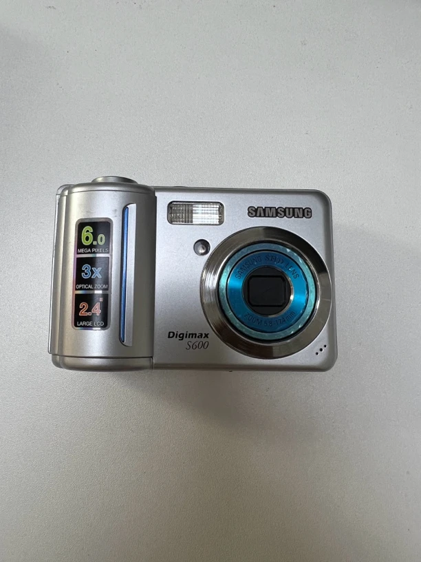 9新 Samsung/三星 三星S600数码相机银色拍照高清照相学生便携