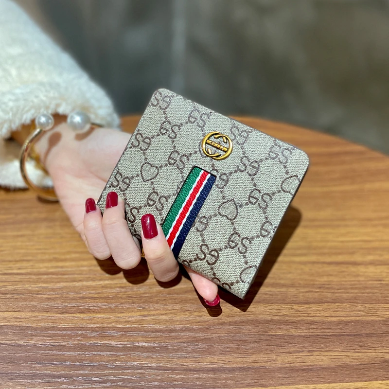 小钱包女高档2024卡夹时尚欧美皮卡片包小巧三折复古百搭小证件包