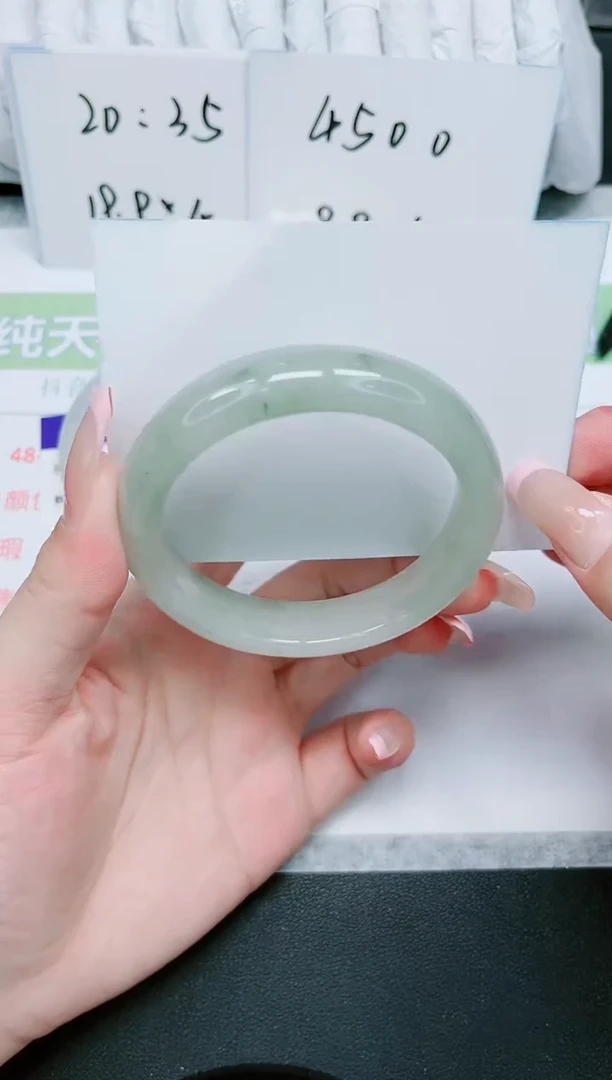 【闪购商品】石英质玉手镯未镶嵌K48-58.4
