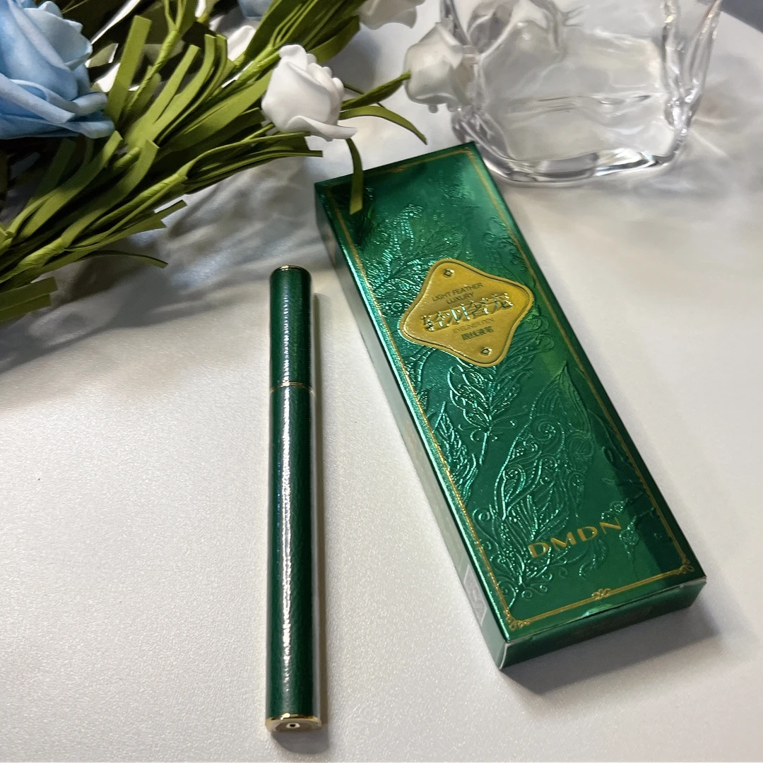 《大薇薇专属》自用款极细防水持久不晕染眼线笔-30047